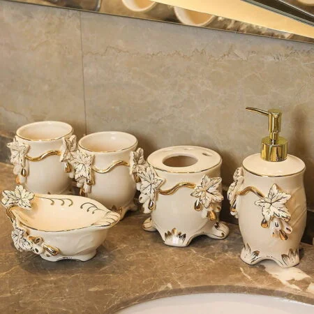 White Lily Bathroom Set