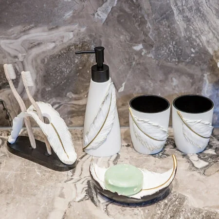 Goose Feather Bathroom Set